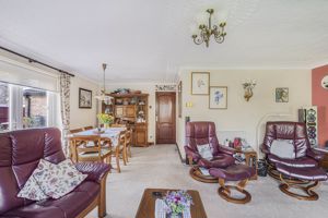 Lounge/ Diner- click for photo gallery